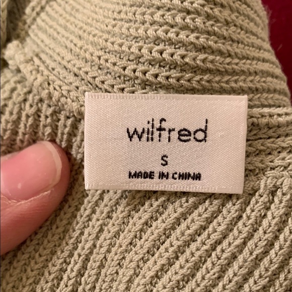 Wilfred Cayenne Halter Crop Top with ties in the back - Picture 8 of 13